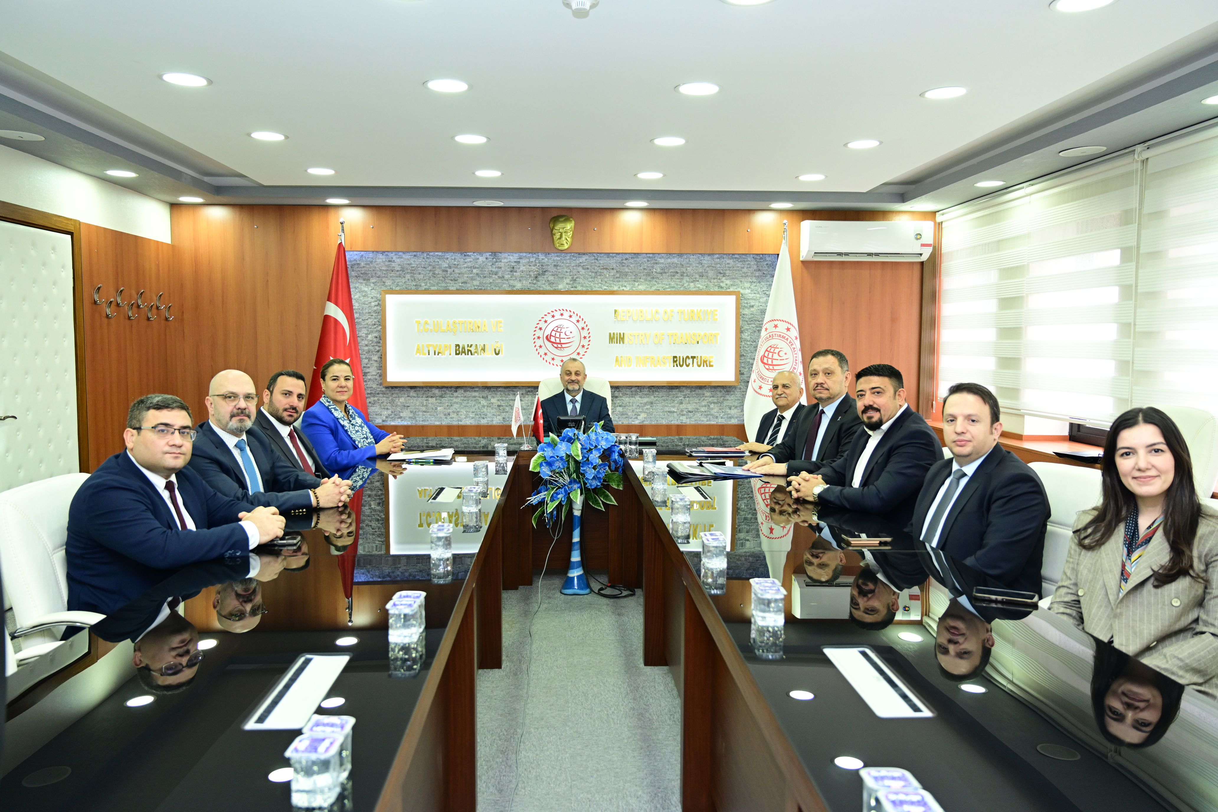 HTK Yönetim Kurulu’ndan Ulaştırma ve Altyapı Bakanlığı Bakan Yardımcısı Ahmet Hamdi Atalay’a Hayırlı Olsun Ziyareti