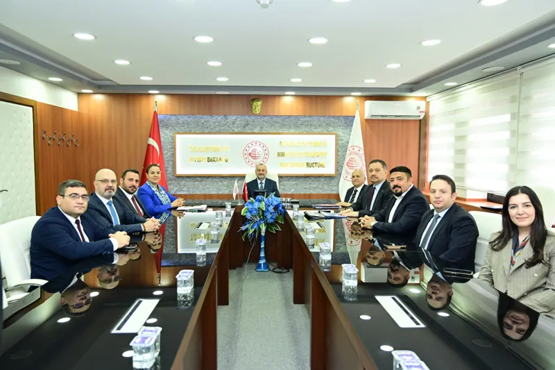 HTK Yönetim Kurulu’ndan Ulaştırma ve Altyapı Bakanlığı Bakan Yardımcısı Ahmet Hamdi Atalay’a Hayırlı Olsun Ziyareti